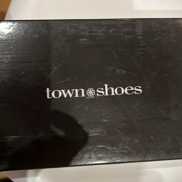 Town Shoes Leather Penny Loafer | Size 45/11 D | New - Picture 9 of 9